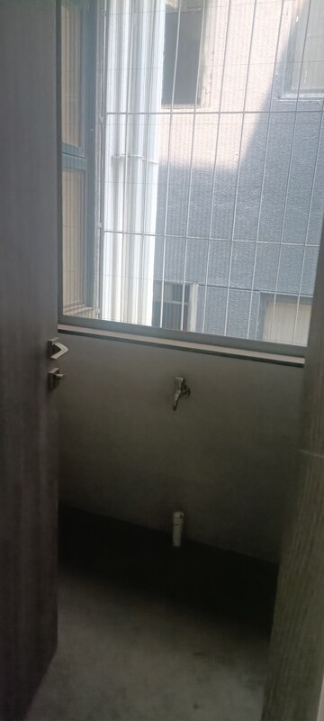 Room in 2 BHK Apartment at Manisha Apartment Law College Road, Law College Road – for Rent