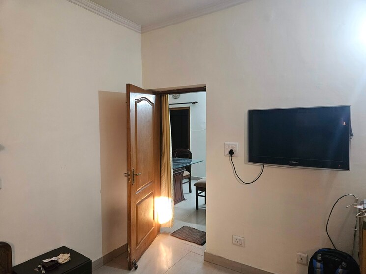 Room, nk-savitry-enclave 3 Bedroom 1800 Sq.Ft. Apartment In Vip Road Zirakpur 9512297
