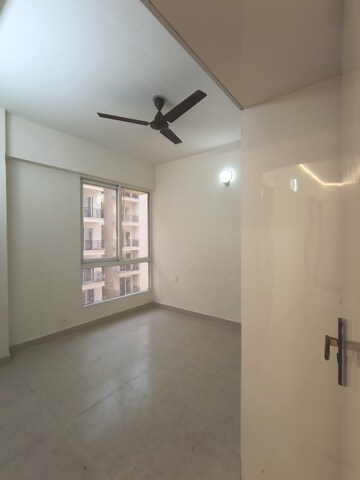 Room in 2 BHK Apartment at Signature The Millennia 2, Sector 37d – for Rent
