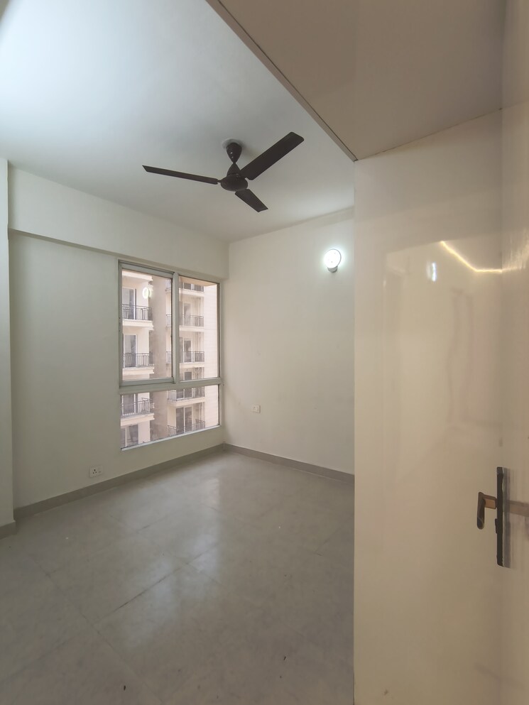 Room, signature-the-millennia-2 2 Bedroom 690 Sq.Ft. Apartment In Sector 37d Gurgaon 9512367