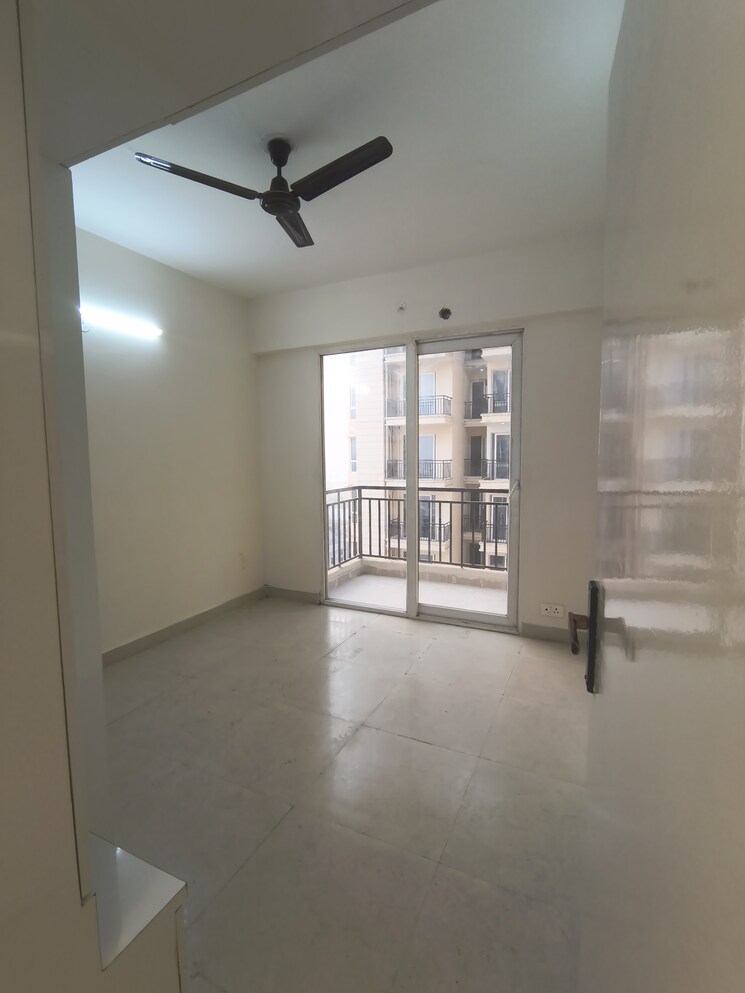 Room, signature-the-millennia-2 2 Bedroom 690 Sq.Ft. Apartment In Sector 37d Gurgaon 9512367