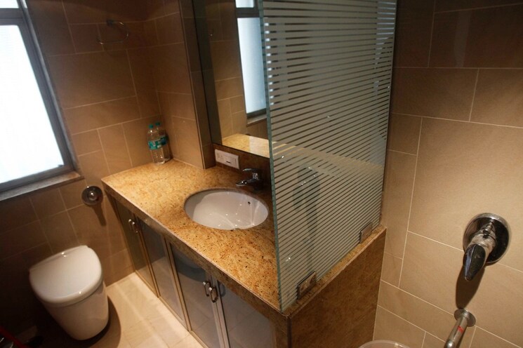 Attached Bathroom, khar west 3 Bedroom 1100 Sq.Ft. Apartment In Khar West Mumbai 9512355