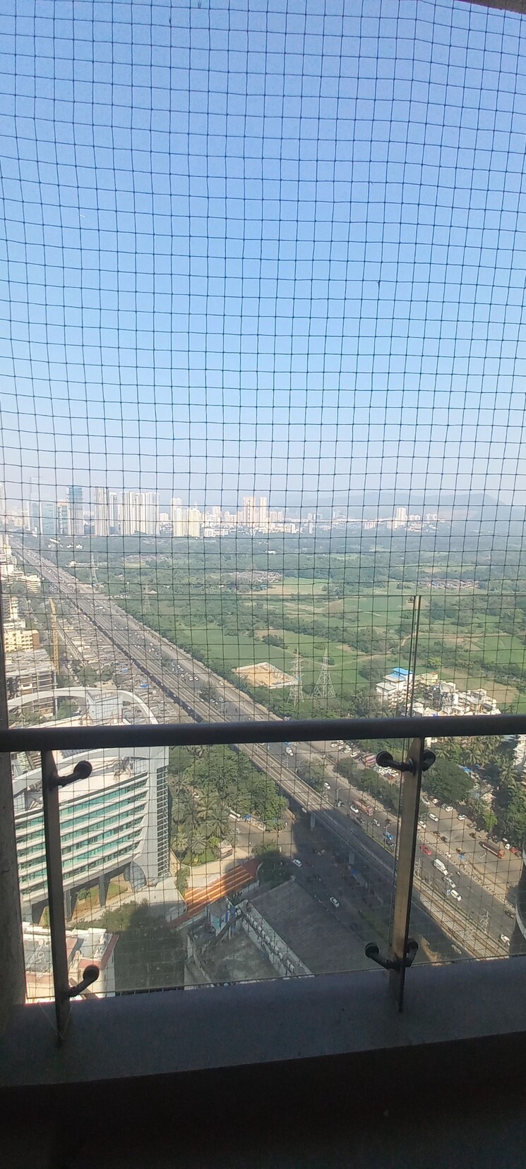 Swimming Pool, lodha-fiorenza 2 Bedroom 838 Sq.Ft. Apartment In Goregaon East Mumbai 9512391