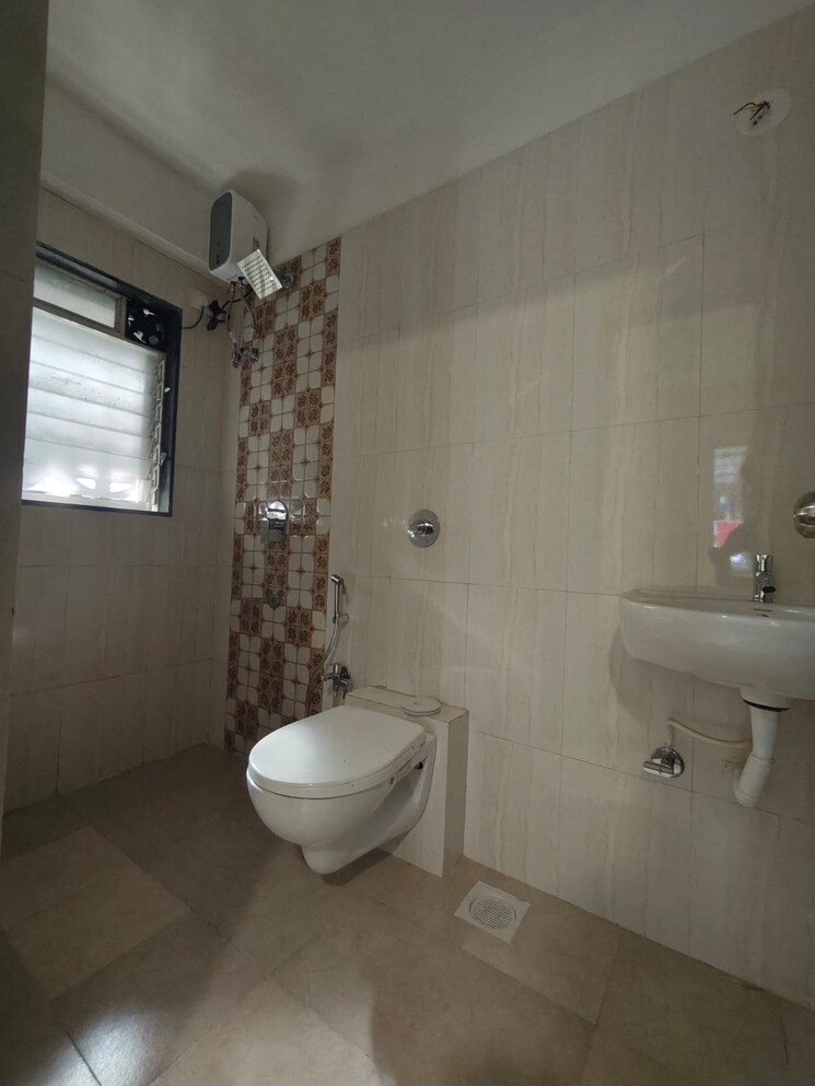 Bathroom, chembur 3 Bedroom 1455 Sq.Ft. Apartment In Chembur Mumbai 9512369