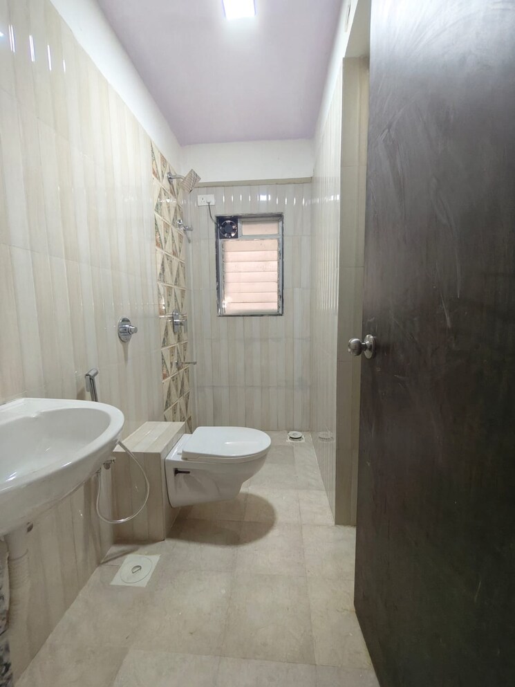 Bathroom, chembur 3 Bedroom 1455 Sq.Ft. Apartment In Chembur Mumbai 9512369