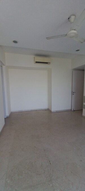 Room in 2 BHK Apartment at Lodha Fiorenza, Goregaon East – for Rent