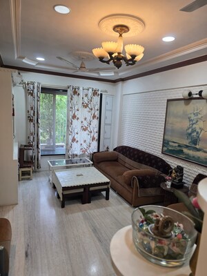 Living Room in 2 BHK Apartment at Vile Parle East – for Rent