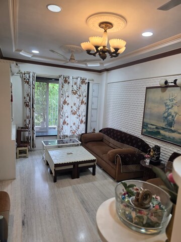 Living Room in 2 BHK Apartment at Vile Parle East – for Rent
