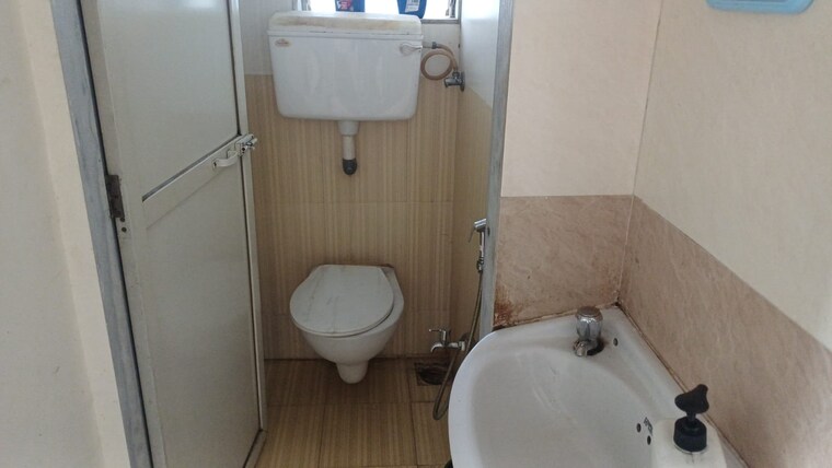 Attached Bathroom, kasarvadavali 1 Bedroom 705 Sq.Ft. Apartment In Kasarvadavali Thane 9512373