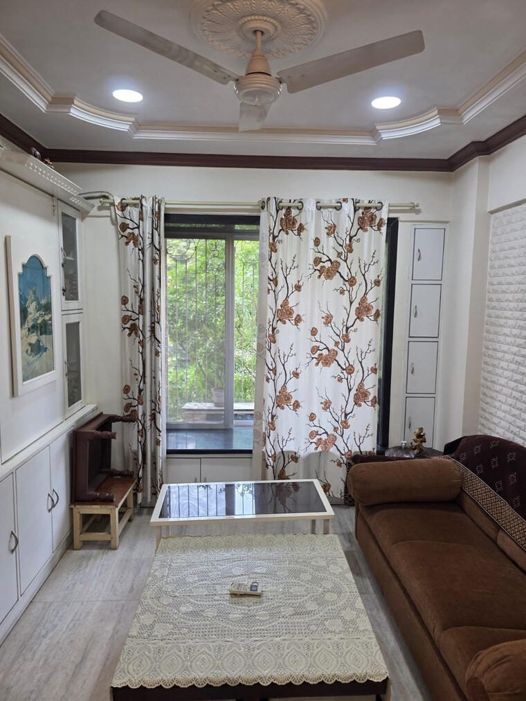 Living Room, vile parle east 2 Bedroom 750 Sq.Ft. Apartment In Vile Parle East Mumbai 9512394