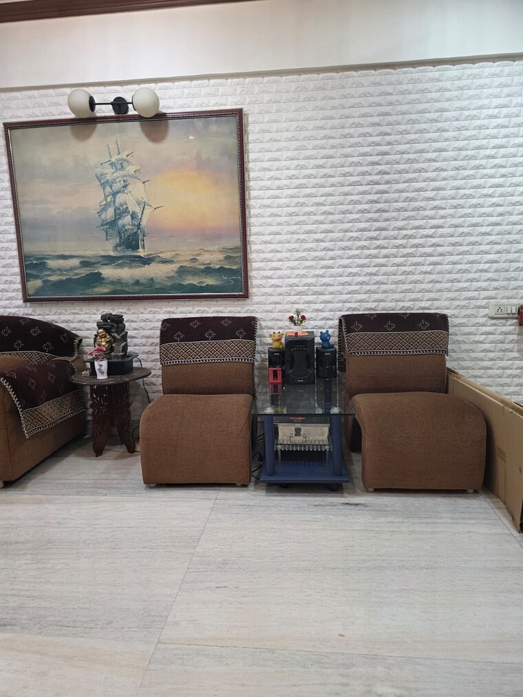Living Room, vile parle east 2 Bedroom 750 Sq.Ft. Apartment In Vile Parle East Mumbai 9512394
