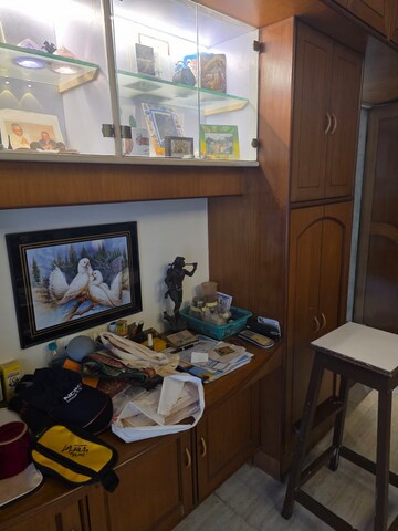 Master Bedroom in 2 BHK Apartment at Vile Parle East – for Rent