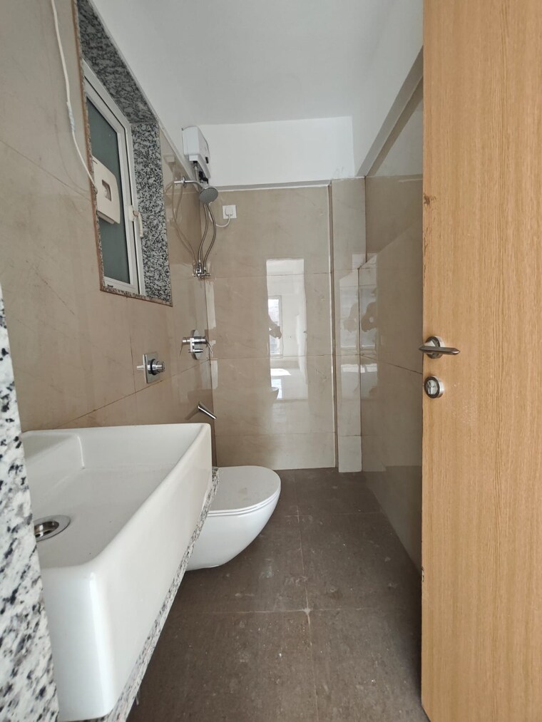 Bathroom, vaibhavlaxmi-queens-glory 3 Bedroom 1455 Sq.Ft. Apartment In Chembur Mumbai 9512389
