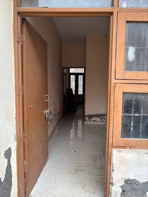 Room in 1 BHK Builder Floor at Sector 57 – for Sale