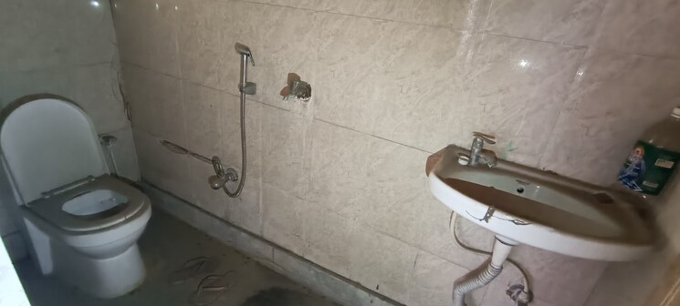 Bathroom, kaikhali 3 Bedroom 1150 Sq.Ft. Apartment In Kaikhali Kolkata 9512411