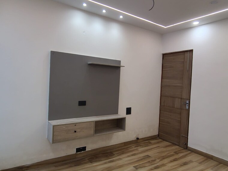 Room, dhakoli 4 Bedroom 1350 Sq.Ft. Independent House In Dhakoli Zirakpur 9512503