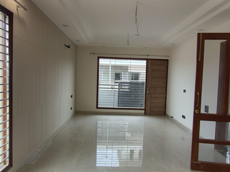 Room, dhakoli 4 Bedroom 1350 Sq.Ft. Independent House In Dhakoli Zirakpur 9512503