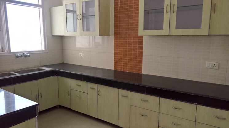 Kitchen, silver-city-extention 3 Bedroom 1800 Sq.Ft. Apartment In Vip Road Zirakpur 9512485