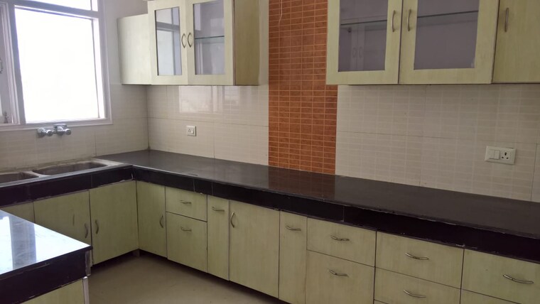 Kitchen, silver-city-extention 3 Bedroom 1800 Sq.Ft. Apartment In Vip Road Zirakpur 9512485