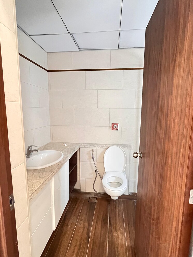 Bathroom, sobha-windsor 3 Bedroom 1585 Sq.Ft. Apartment In Whitefield Bangalore 9512428