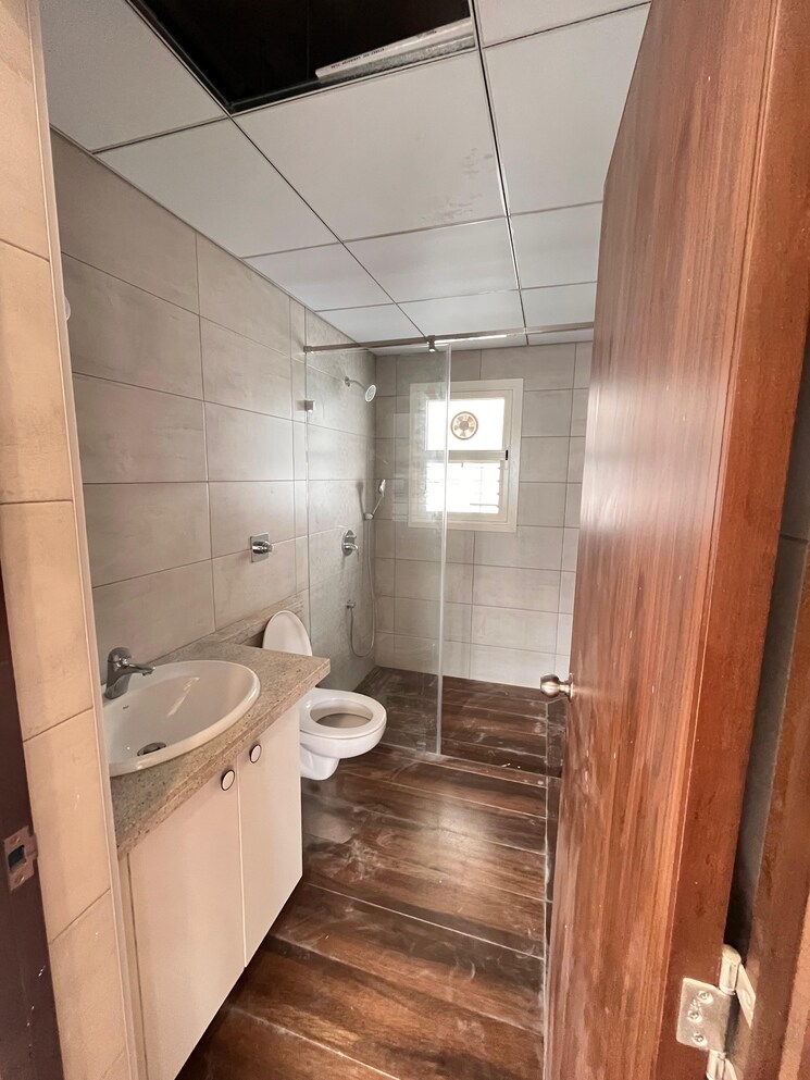 Bathroom, sobha-windsor 3 Bedroom 1585 Sq.Ft. Apartment In Whitefield Bangalore 9512428