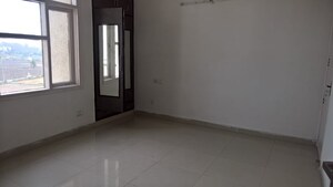 Room in 3 BHK Apartment at Silver City Extention, Vip Road – for Rent