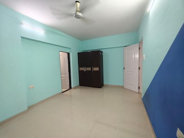 Room in 3 BHK Apartment at Nellai Heights, Chembur – for Rent