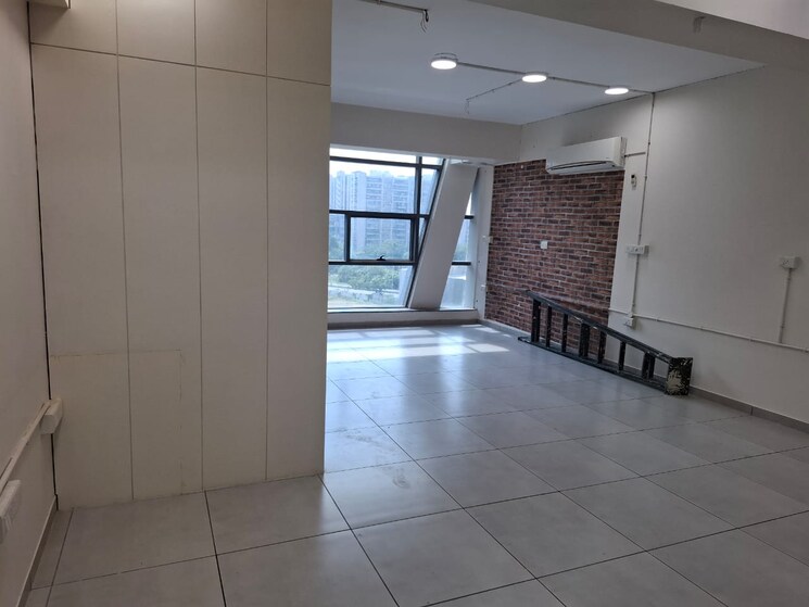 undefined, science city Commercial Office Space 1100 Sq.Ft. In Science City Ahmedabad 9512570