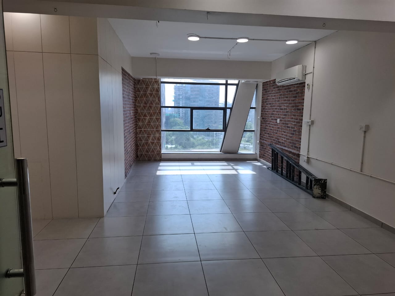 Office Space For Rent in Fortune Business Hub 