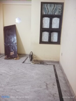 Room in 2.5 BHK Builder Floor at Mayur Vihar – for Rent