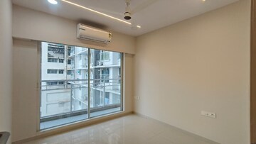 Room in 2 BHK Apartment at Sugee Atharva, Prabhadevi – for Rent