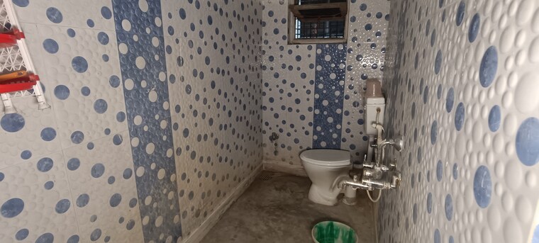Bathroom, kaikhali 2 Bedroom 1200 Sq.Ft. Independent House In Kaikhali Kolkata 9512790