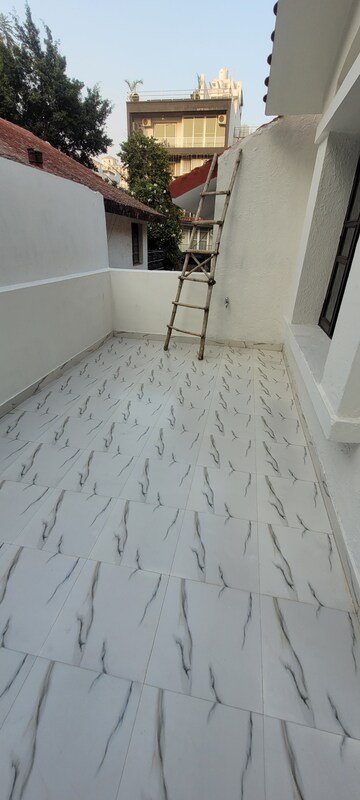 Balcony in 3.5 BHK Villa at Sushant Lok I – for Rent