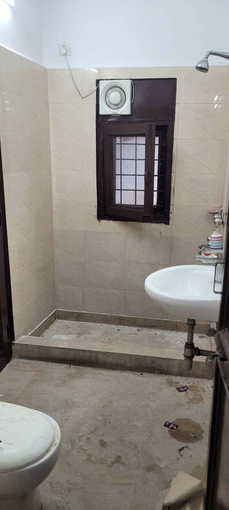 Bathroom, sushant lok i 3.5 Bedroom 2700 Sq.Ft. Villa In Sushant Lok I Gurgaon 9512877