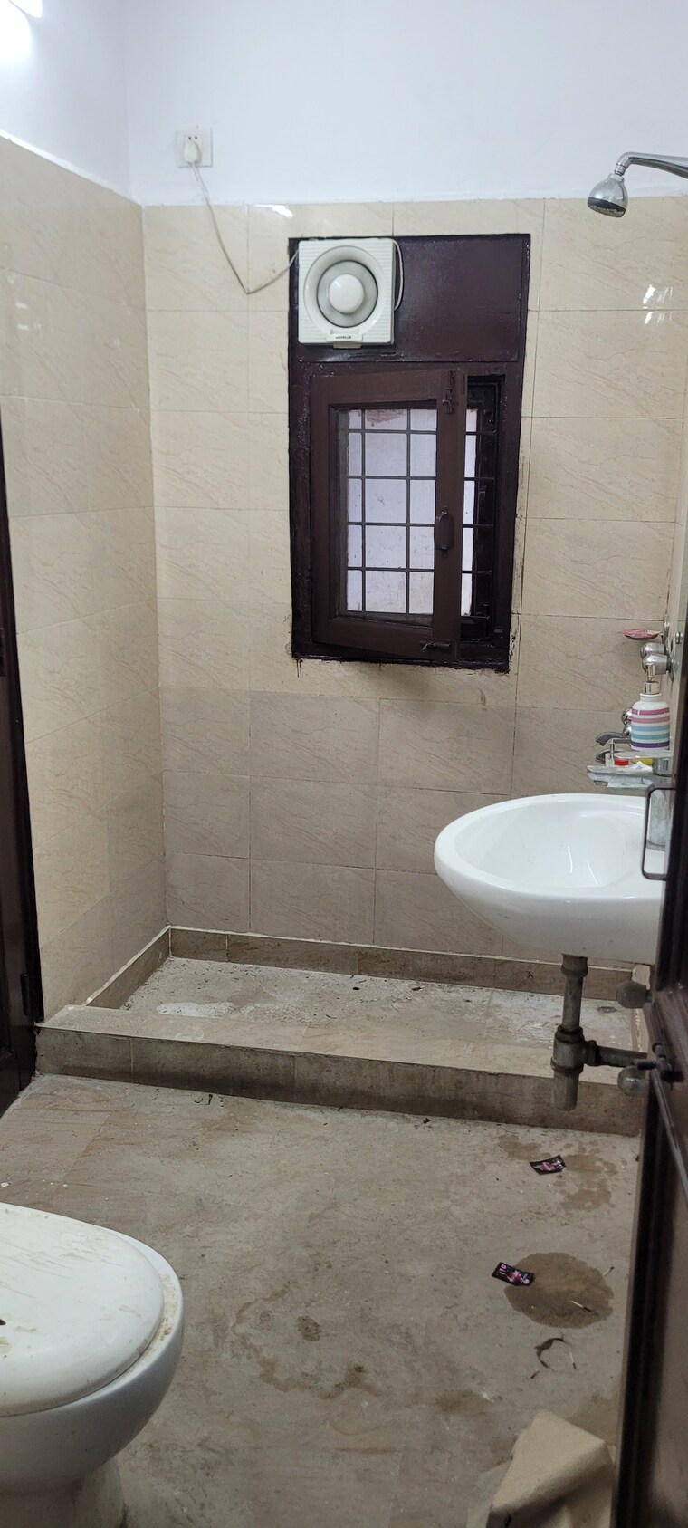 Bathroom, sushant lok i 3.5 Bedroom 2700 Sq.Ft. Villa In Sushant Lok I Gurgaon 9512877
