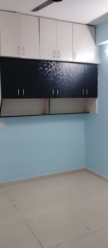 Furnished Amenities in 2 BHK Apartment at Signature Global Signum 107, Sector 107 – for Rent