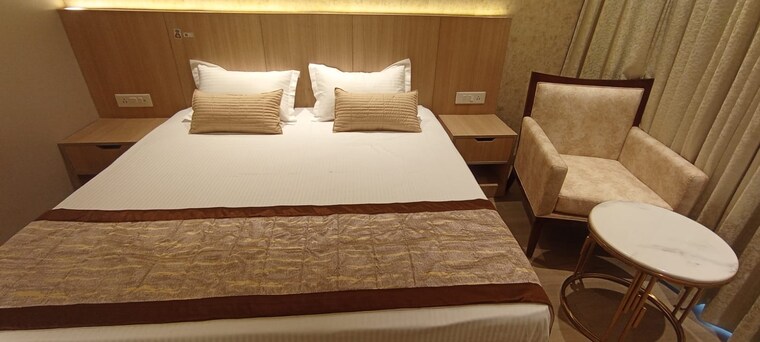 Bedroom, nimbus-the-express-park-view-ii 2 Bedroom 678 Sq.Ft. Apartment In Chi V Greater Noida Greater Noida 9512874