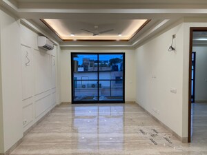 Room in 4 BHK Builder Floor at Greater Kailash I – for Rent