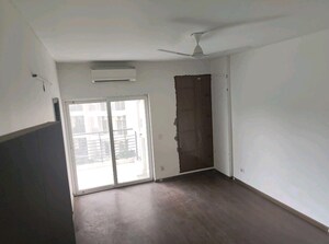 Room in 3 BHK Apartment at Spaze Privy AT4, Sector 84 – for Sale