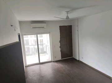 Room in 3 BHK Apartment at Spaze Privy AT4, Sector 84 – for Sale