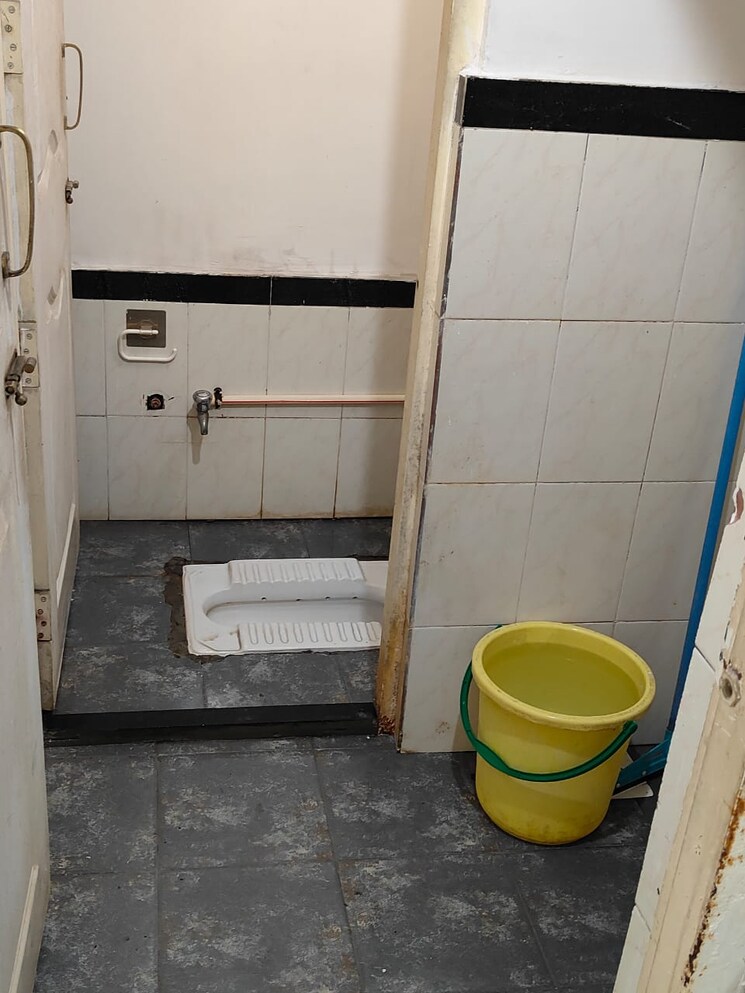 Bathroom, piramal-mahada 1 Bedroom 360 Sq.Ft. Apartment In Lower Parel Mumbai 9512934