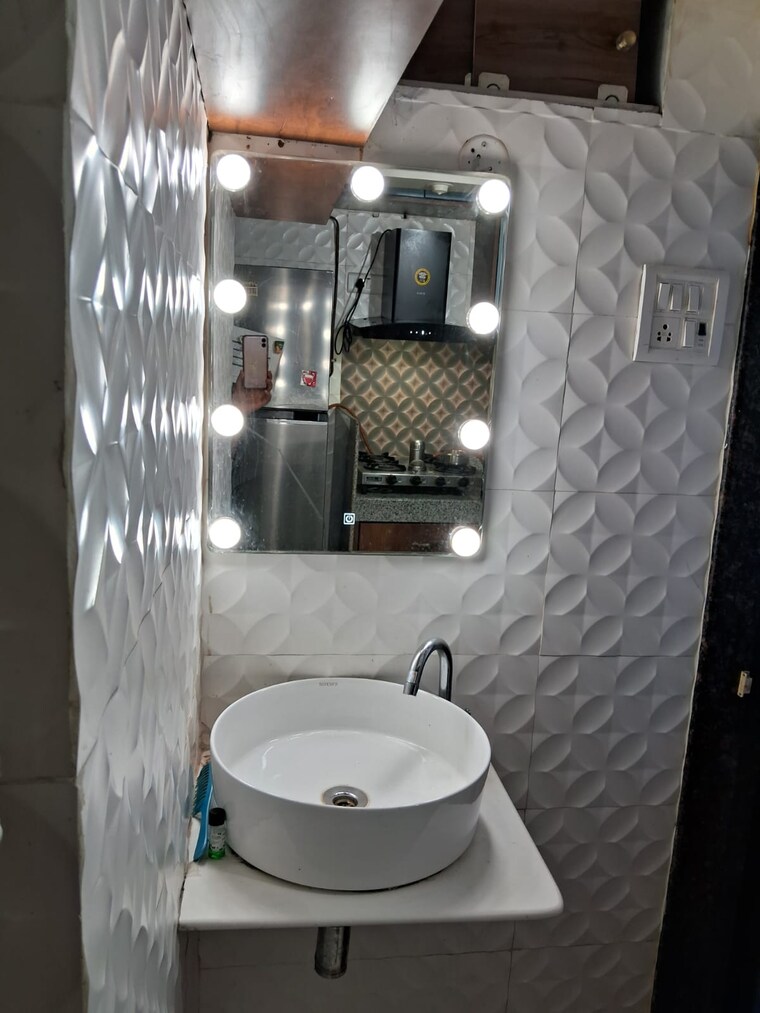 Bathroom, powai-vihar 1 Bedroom 600 Sq.Ft. Apartment In Powai Mumbai 9512954