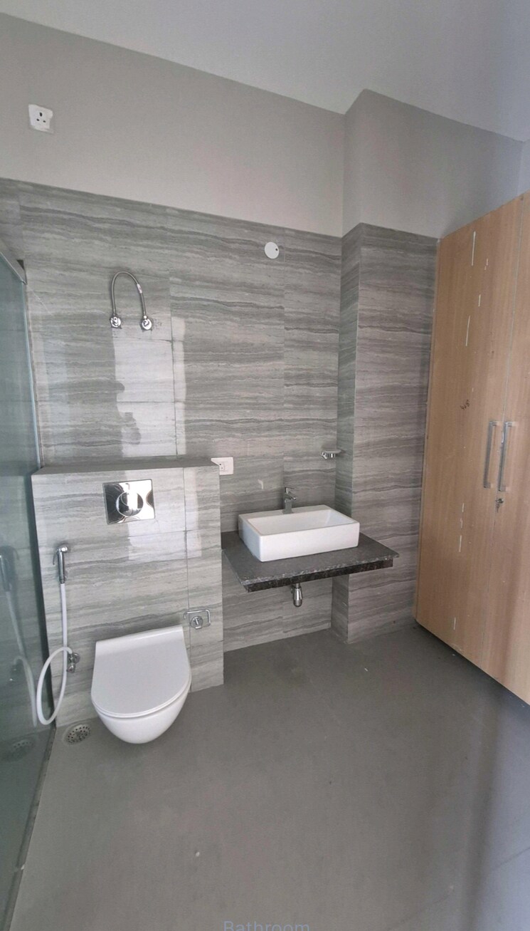 Bathroom, spaze-kalistaa 3 Bedroom 2905 Sq.Ft. Apartment In Sector 84 Gurgaon 9512973