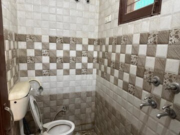 Bathroom in 2 BHK Villa at Bhabat – for Rent