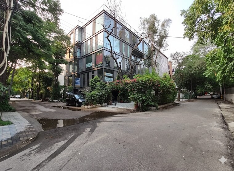 Exterior View, defence colony Commercial Showroom 3000 Sq.Ft. In Defence Colony Delhi 9512968