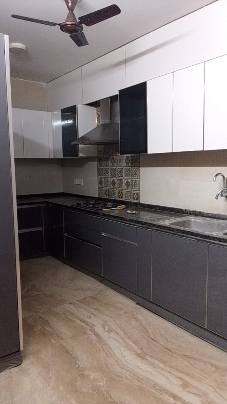 Kitchen, rajouri garden 3 Bedroom 1800 Sq.Ft. Builder Floor In Rajouri Garden Delhi 9513001