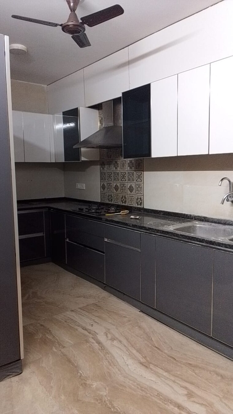 Kitchen, rajouri garden 3 Bedroom 1800 Sq.Ft. Builder Floor In Rajouri Garden Delhi 9513001