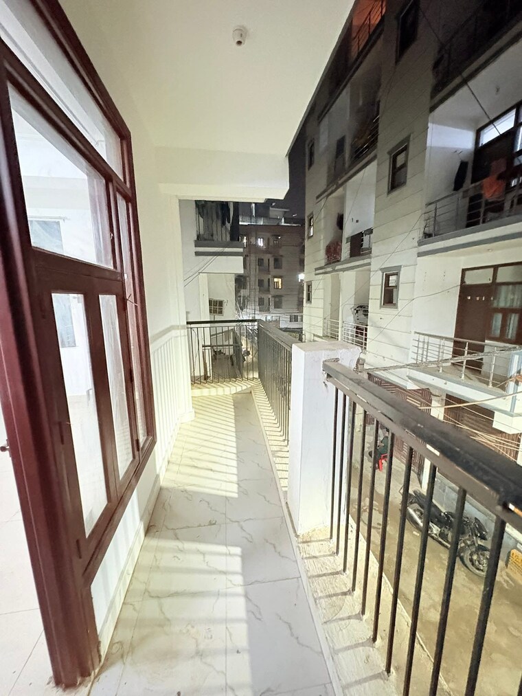 Balcony, chattarpur 1 Bedroom 450 Sq.Ft. Builder Floor In Chattarpur Delhi 9513110