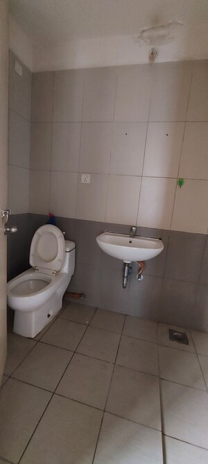 Bathroom in 3 BHK Apartment at Nanded Asawari, Nanded – for Rent