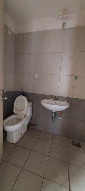 Bathroom in 3 BHK Apartment at Nanded Asawari, Nanded – for Rent